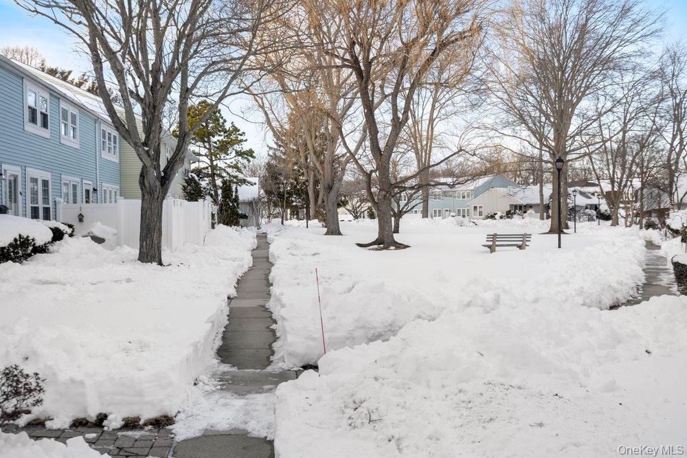 #20 photo, 120 Whalers Cove, Babylon , NY 11702