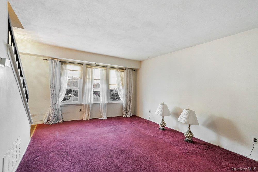 #4 photo, 120 Whalers Cove, Babylon , NY 11702