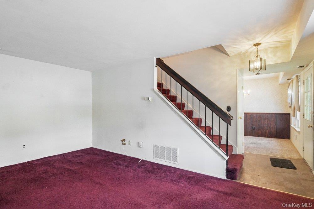 #6 photo, 120 Whalers Cove, Babylon , NY 11702