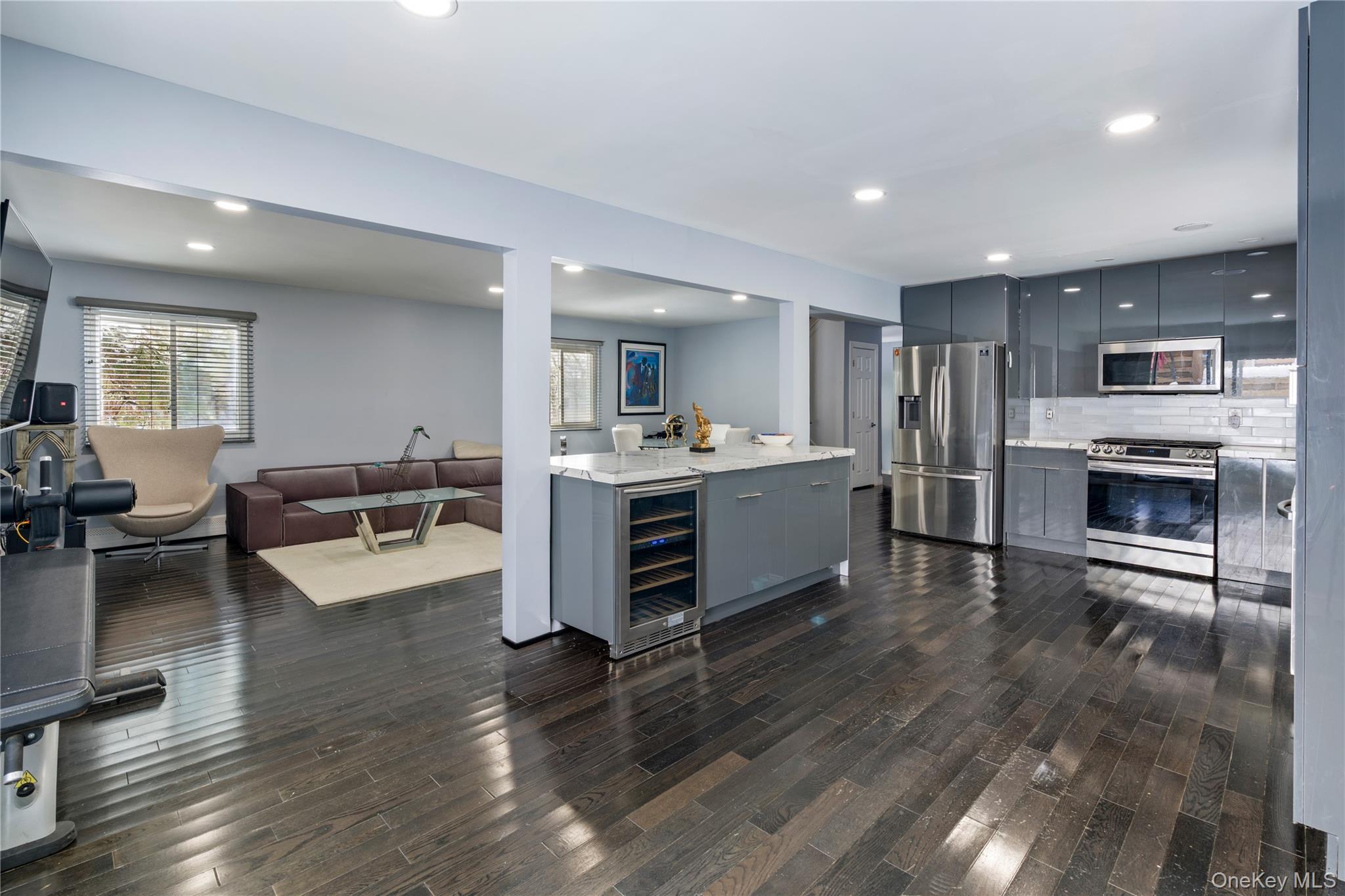 #7 photo, 3114 Healy Avenue, 뉴욕퀸즈 Far Rockaway , NY 11691