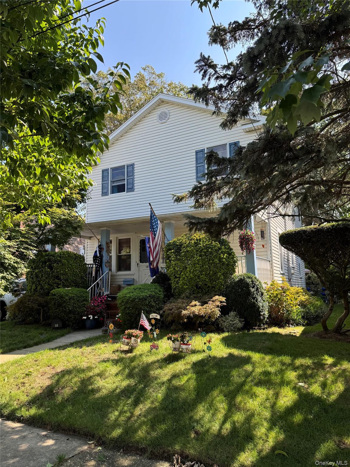 #1 photo, 18 Derby Court, Malverne , NY 11565