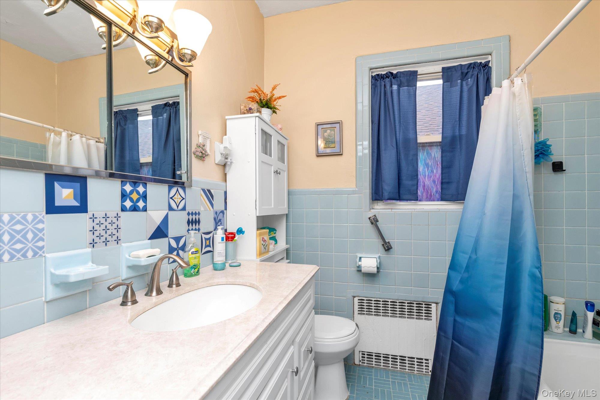 #10 photo, 18 Derby Court, Malverne , NY 11565