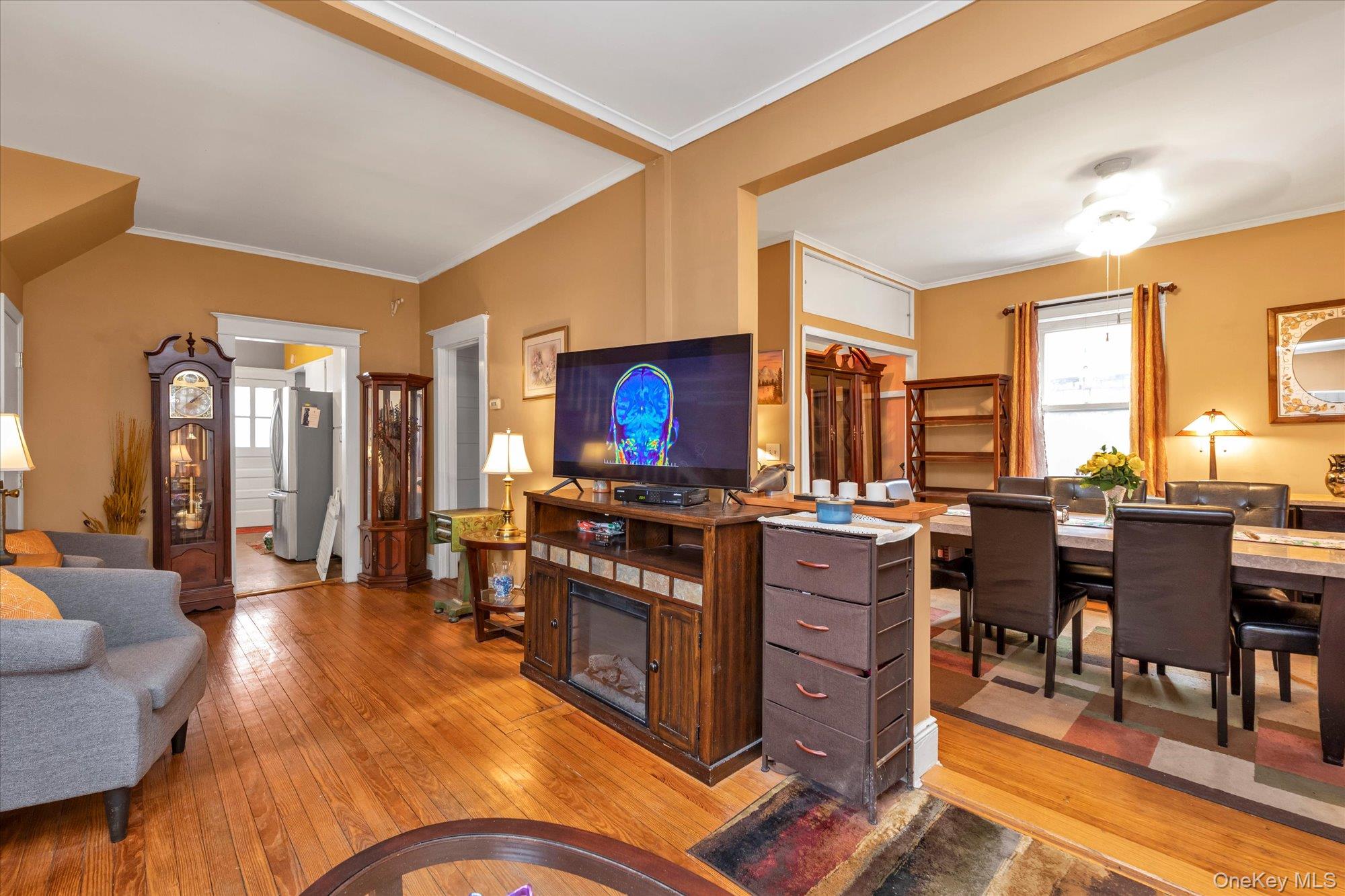 #4 photo, 18 Derby Court, Malverne , NY 11565