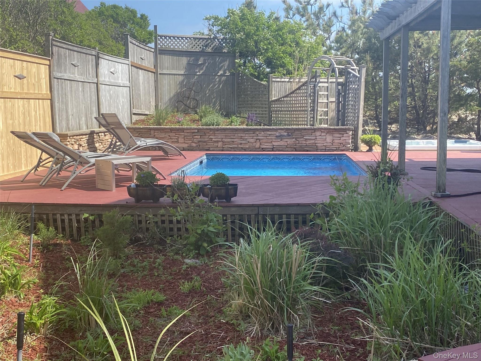 #1 photo, 300 Lewis Walk, সাফোক কাউন্টি Cherry Grove , NY 11782