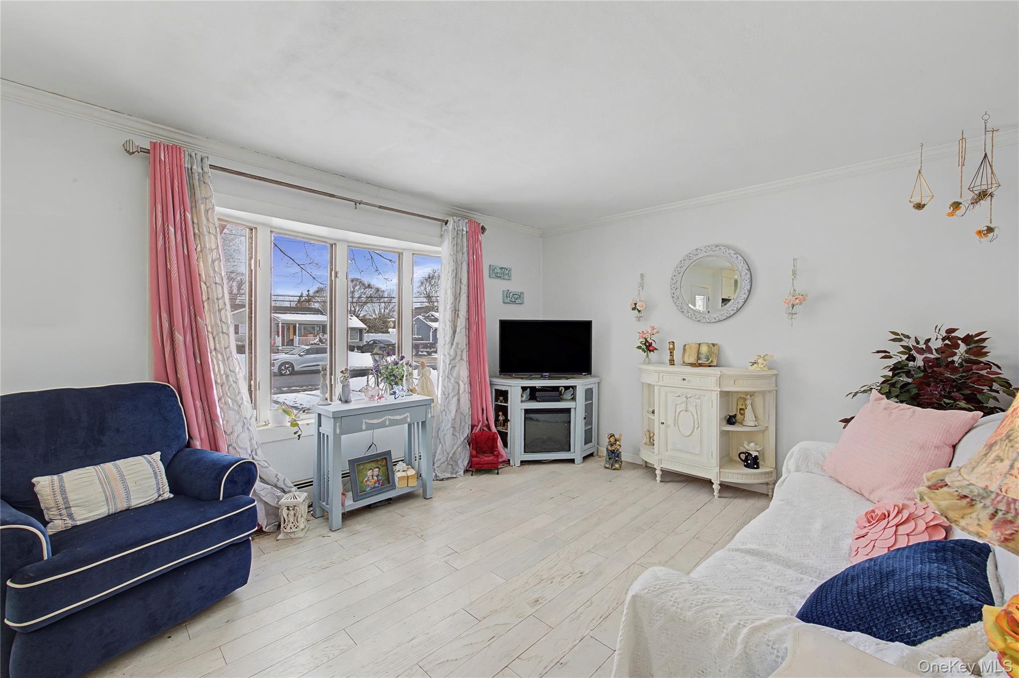 #11 photo, 9 Amherst Road, West Sayville , NY 11796