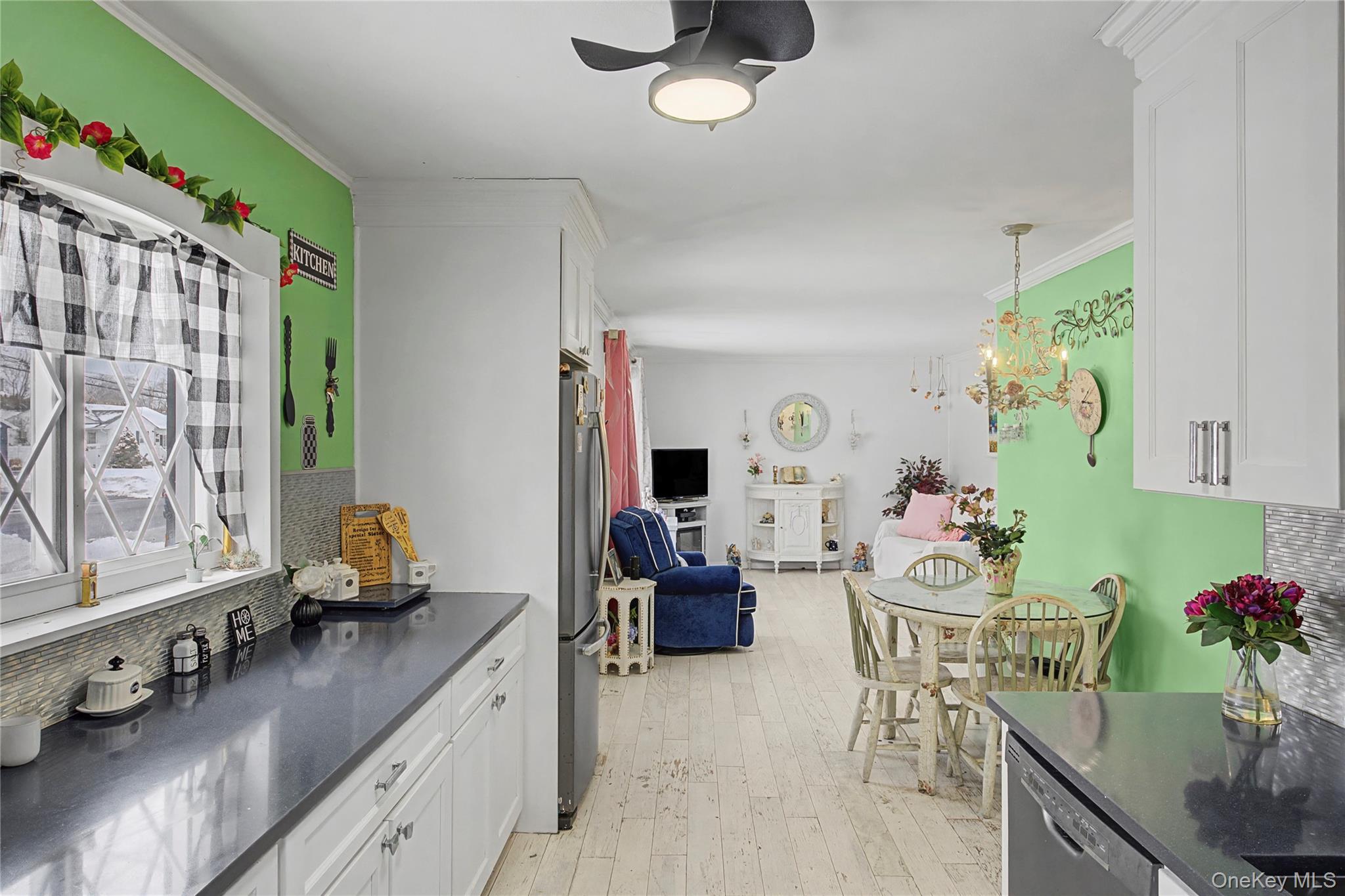 #3 photo, 9 Amherst Road, West Sayville , NY 11796