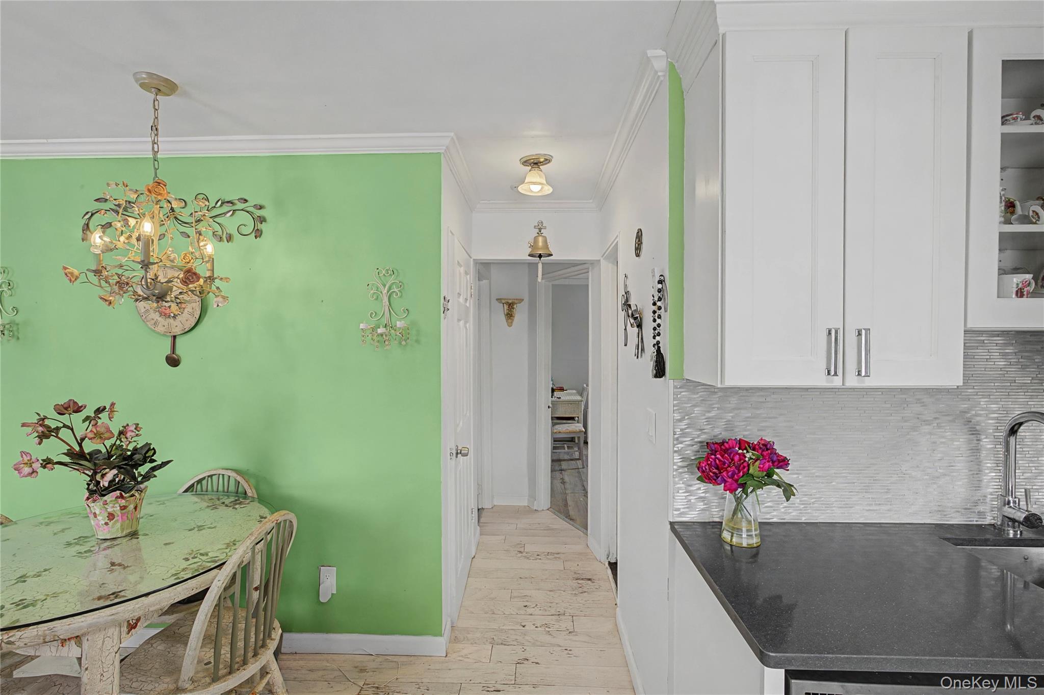 #6 photo, 9 Amherst Road, West Sayville , NY 11796