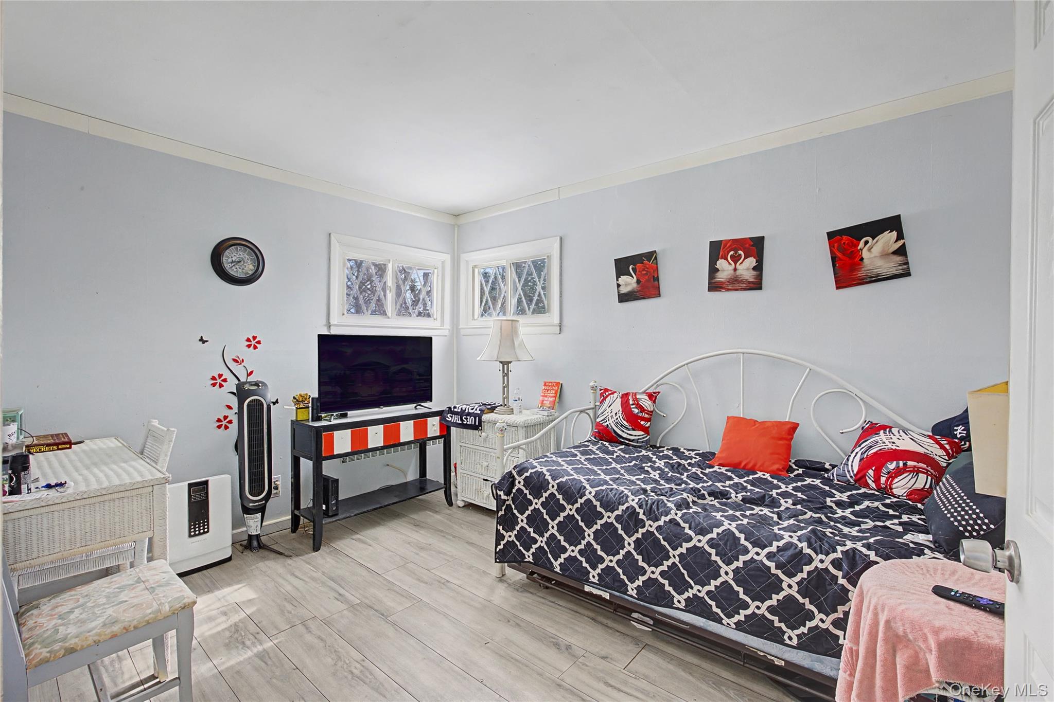 #8 photo, 9 Amherst Road, West Sayville , NY 11796