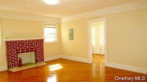 #4 photo, 10411 200th Street, কুইন্‌স Saint Albans , NY 11412