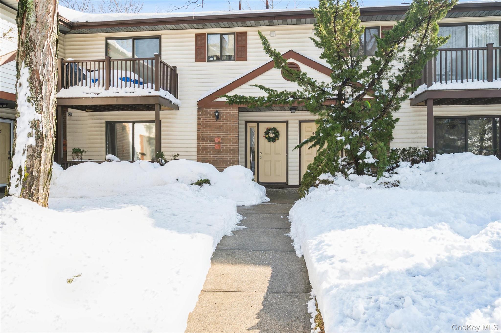 #1 photo, 615 Broadway, Amityville , NY 11701