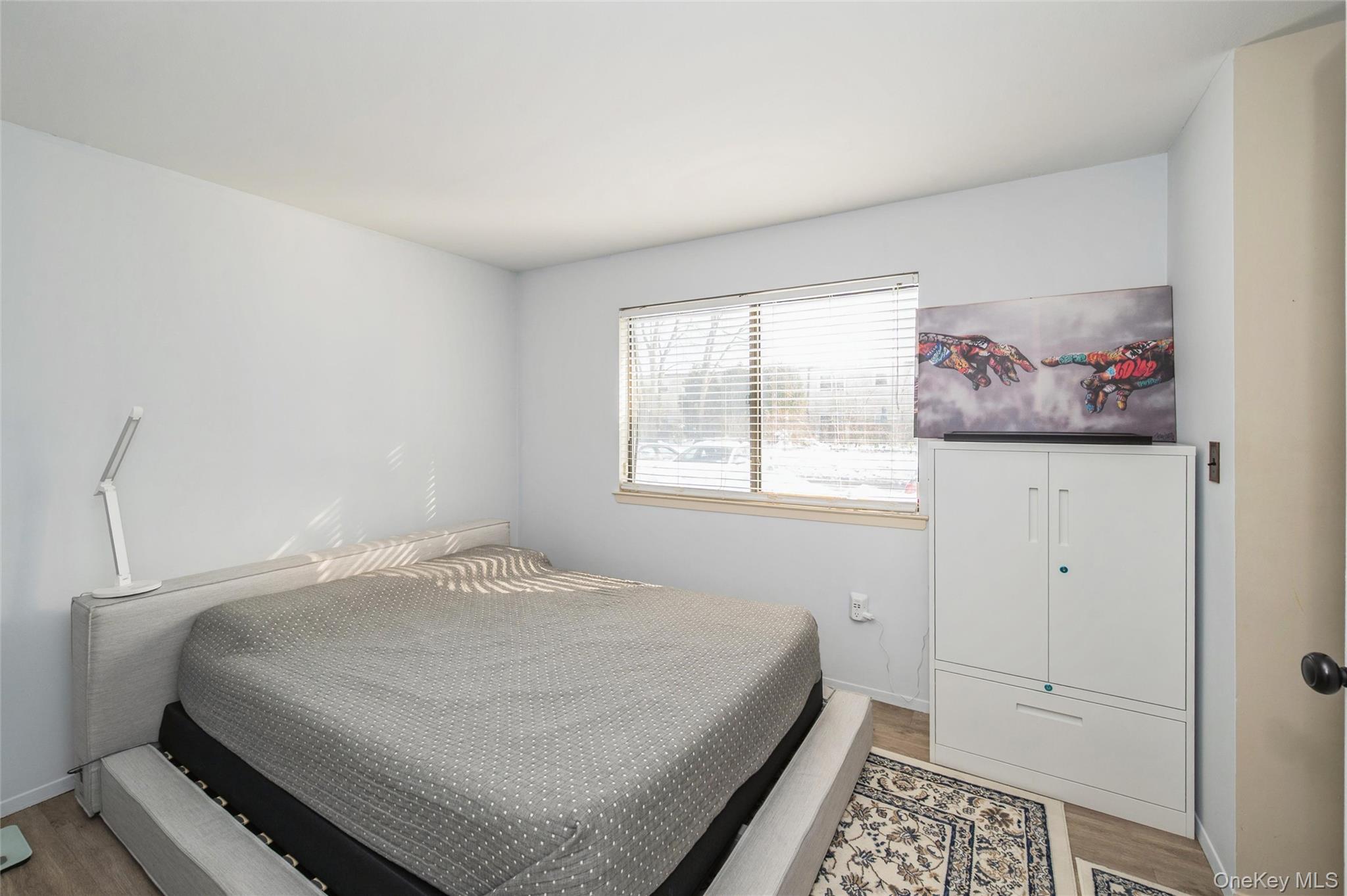 #12 photo, 615 Broadway, Amityville , NY 11701