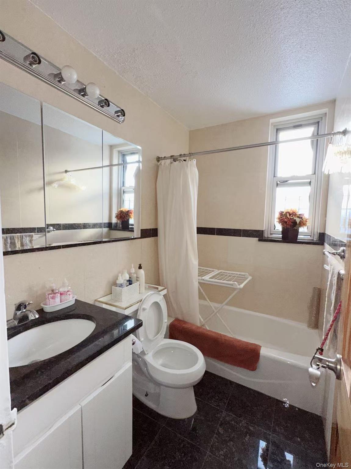 #9 photo, 4140 Union Street, קווינס Flushing , NY 11355