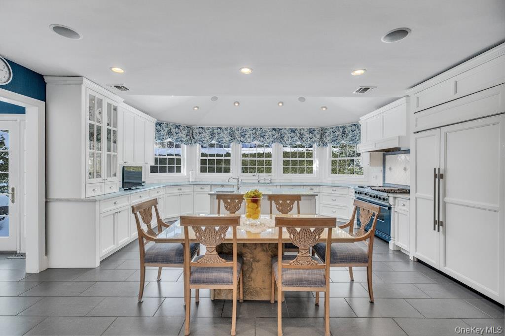 #11 photo, 265 Northwoods Road, Manhasset , NY 11030