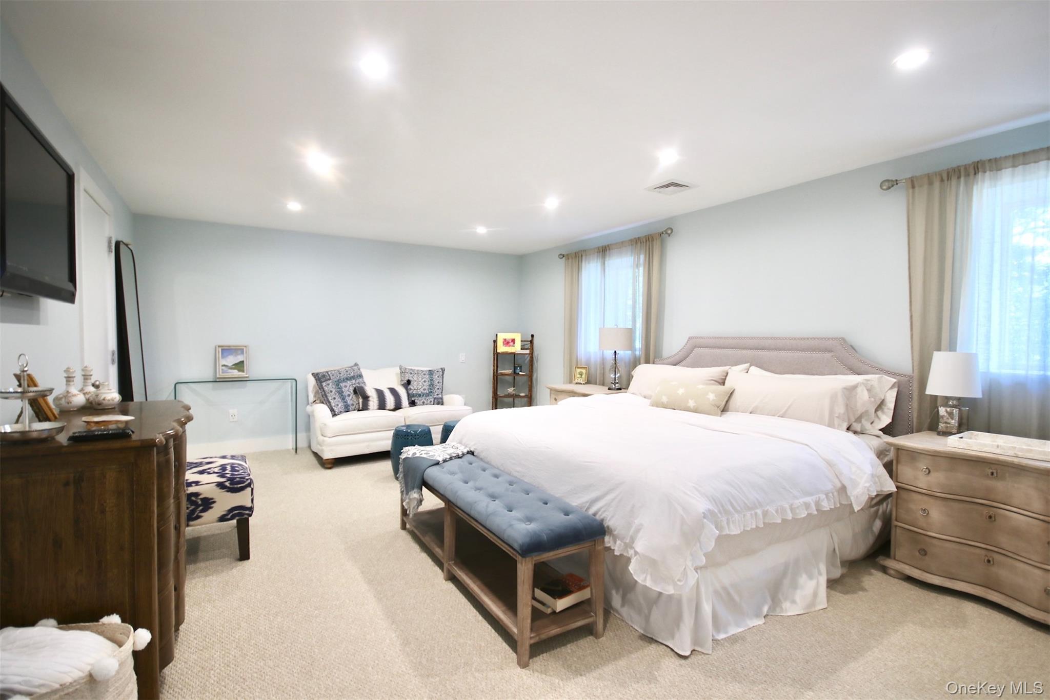 #12 photo, 28 Old Trail Road, מחוז סאפוק Water Mill , NY 11976