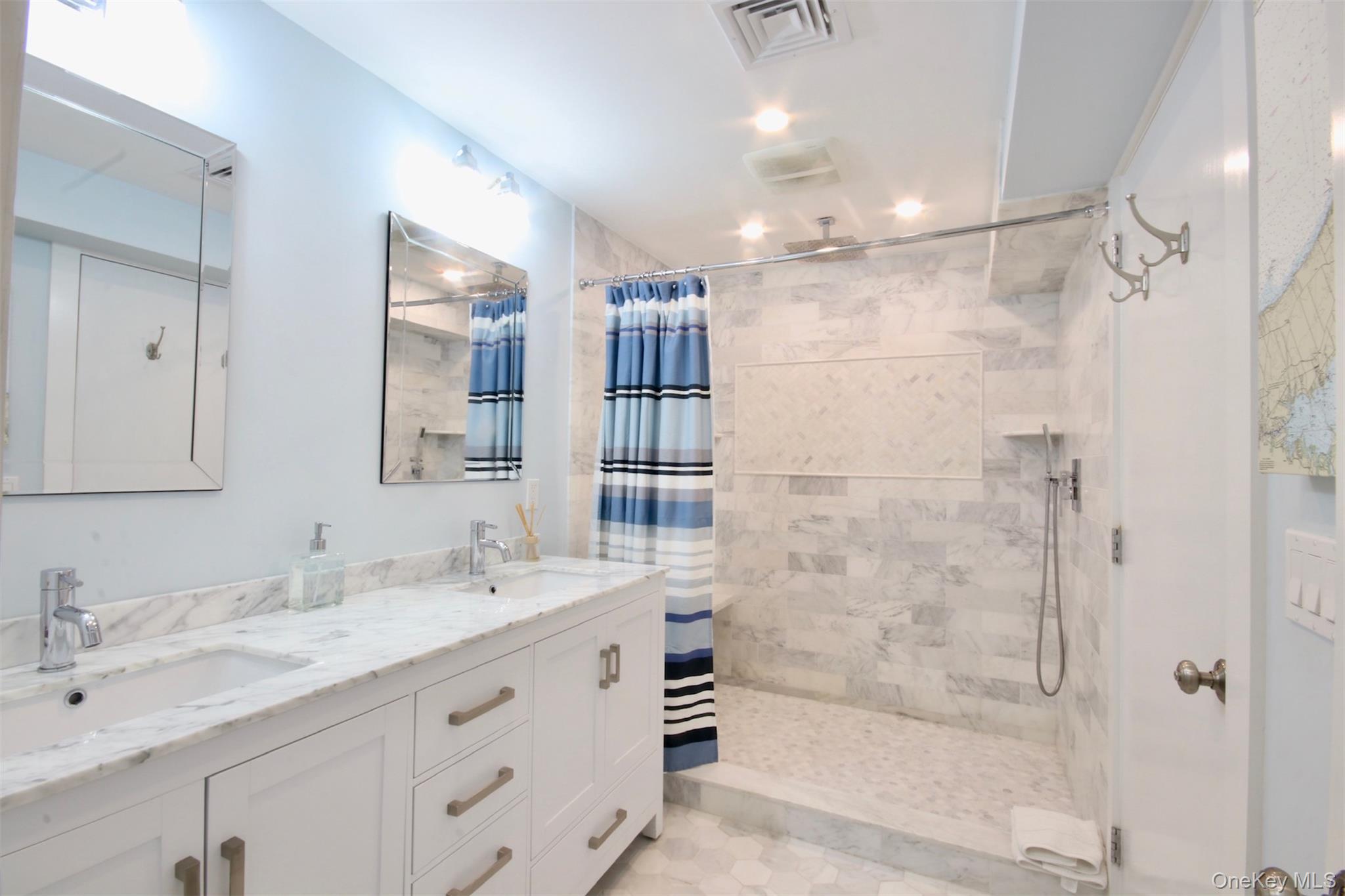 #13 photo, 28 Old Trail Road, מחוז סאפוק Water Mill , NY 11976