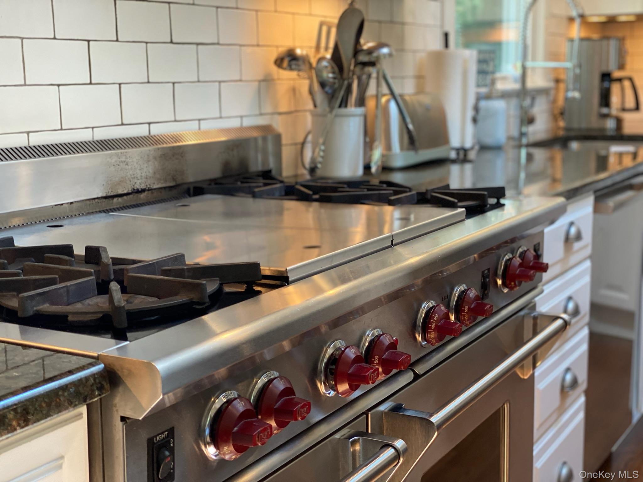 #5 photo, 28 Old Trail Road, מחוז סאפוק Water Mill , NY 11976