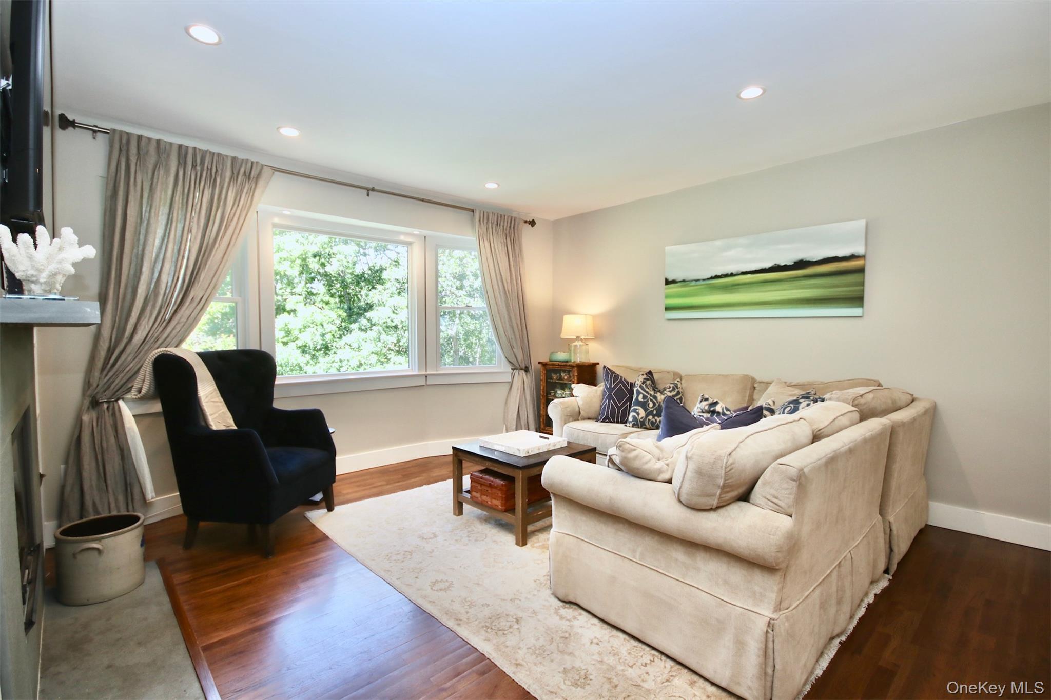 #9 photo, 28 Old Trail Road, מחוז סאפוק Water Mill , NY 11976