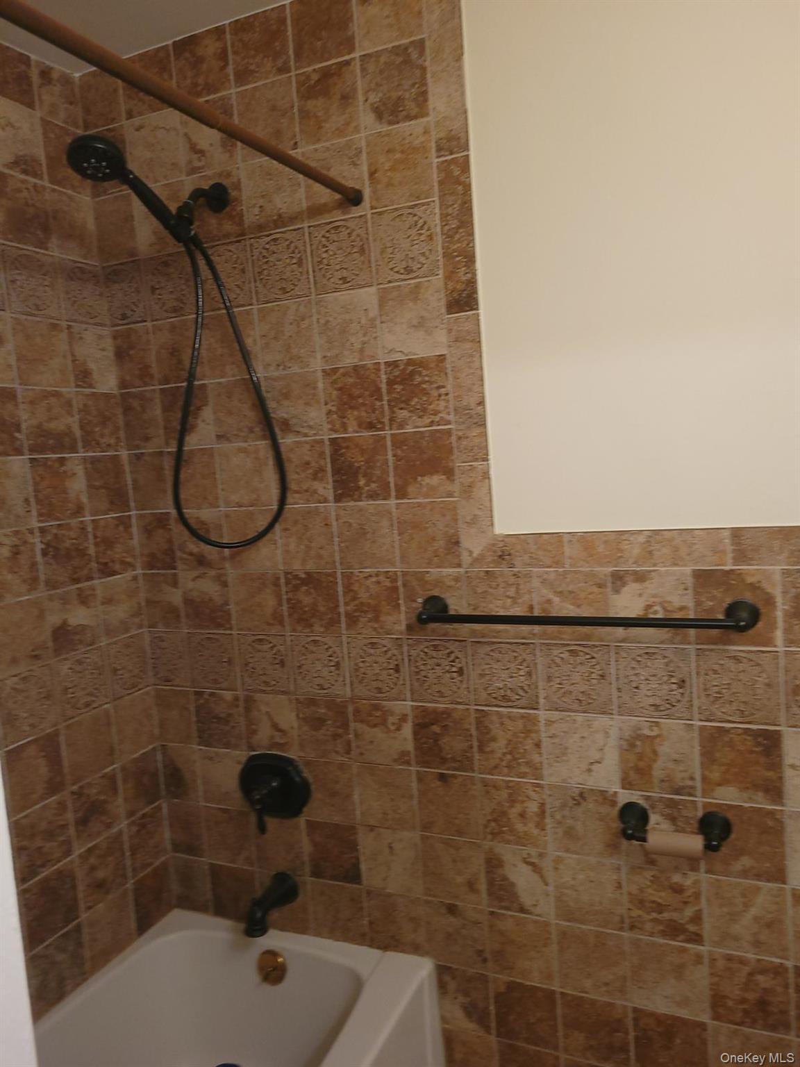 #10 photo, 111 Woodland Hills Road, White Plains , NY 10603