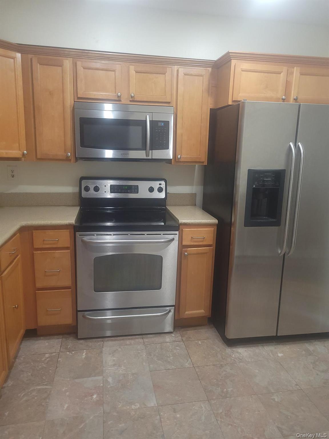 #13 photo, 111 Woodland Hills Road, White Plains , NY 10603