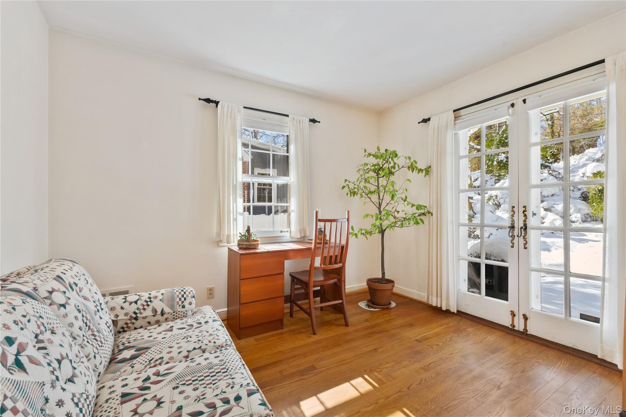 #9 photo, 32 Harrison Drive, Larchmont , NY 10538