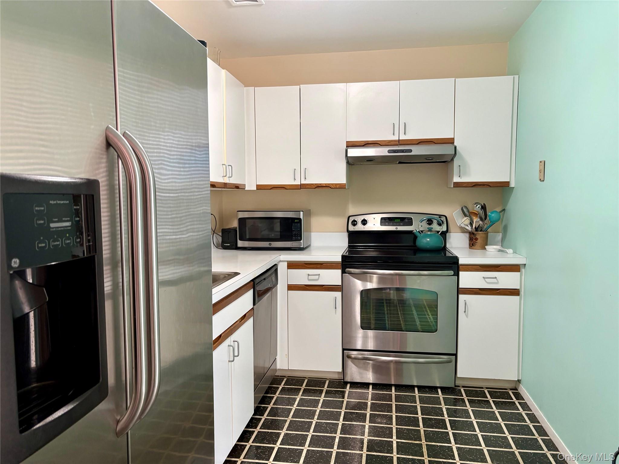 #12 photo, 31 Anchor Street, Freeport , NY 11520