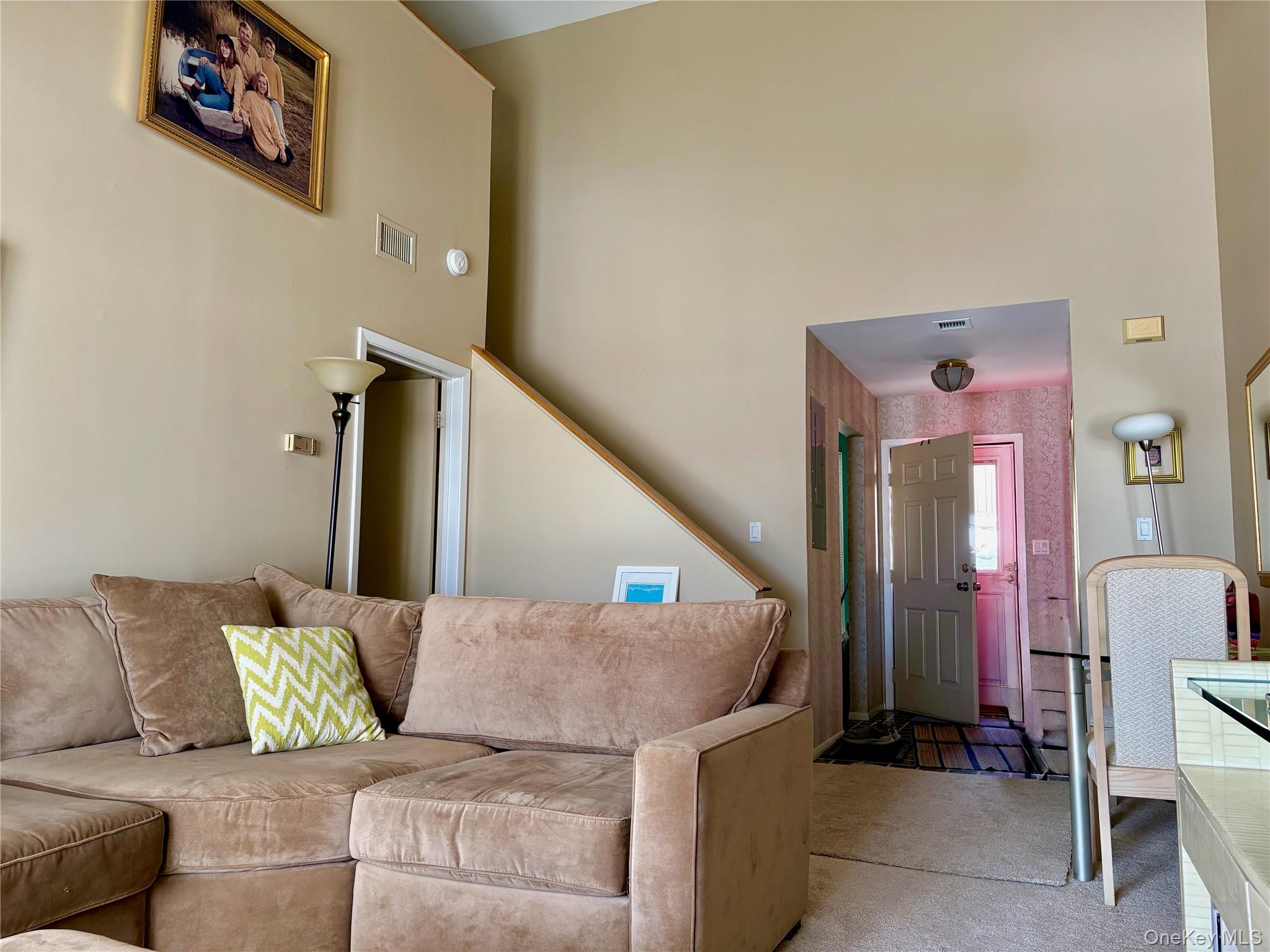 #5 photo, 31 Anchor Street, Freeport , NY 11520