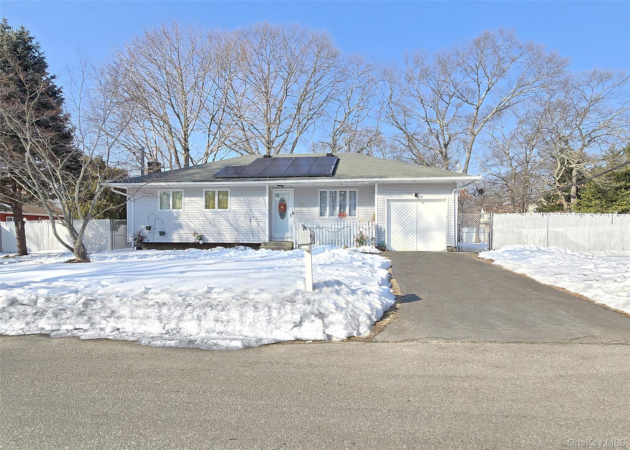 #1 photo, 237 Donald Boulevard, Holbrook , NY 11741