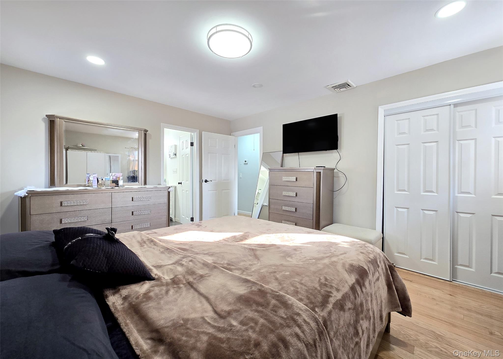 #11 photo, 237 Donald Boulevard, Holbrook , NY 11741