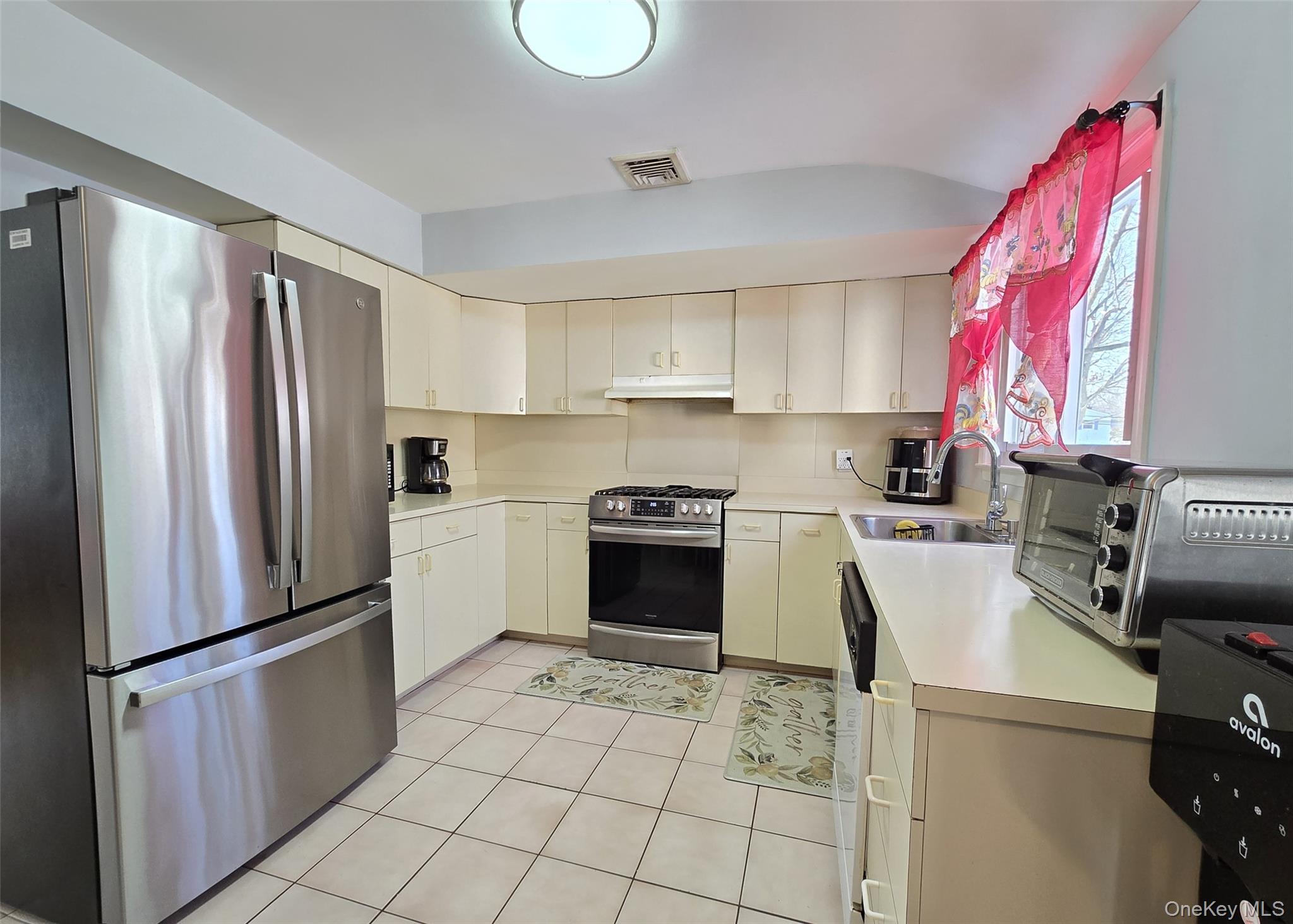 #5 photo, 237 Donald Boulevard, Holbrook , NY 11741