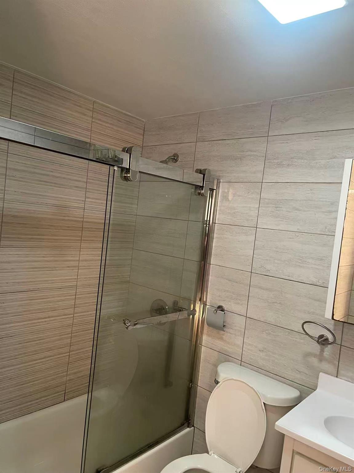 #4 photo, 9317 Lamont Avenue, Elmhurst , NY 11373