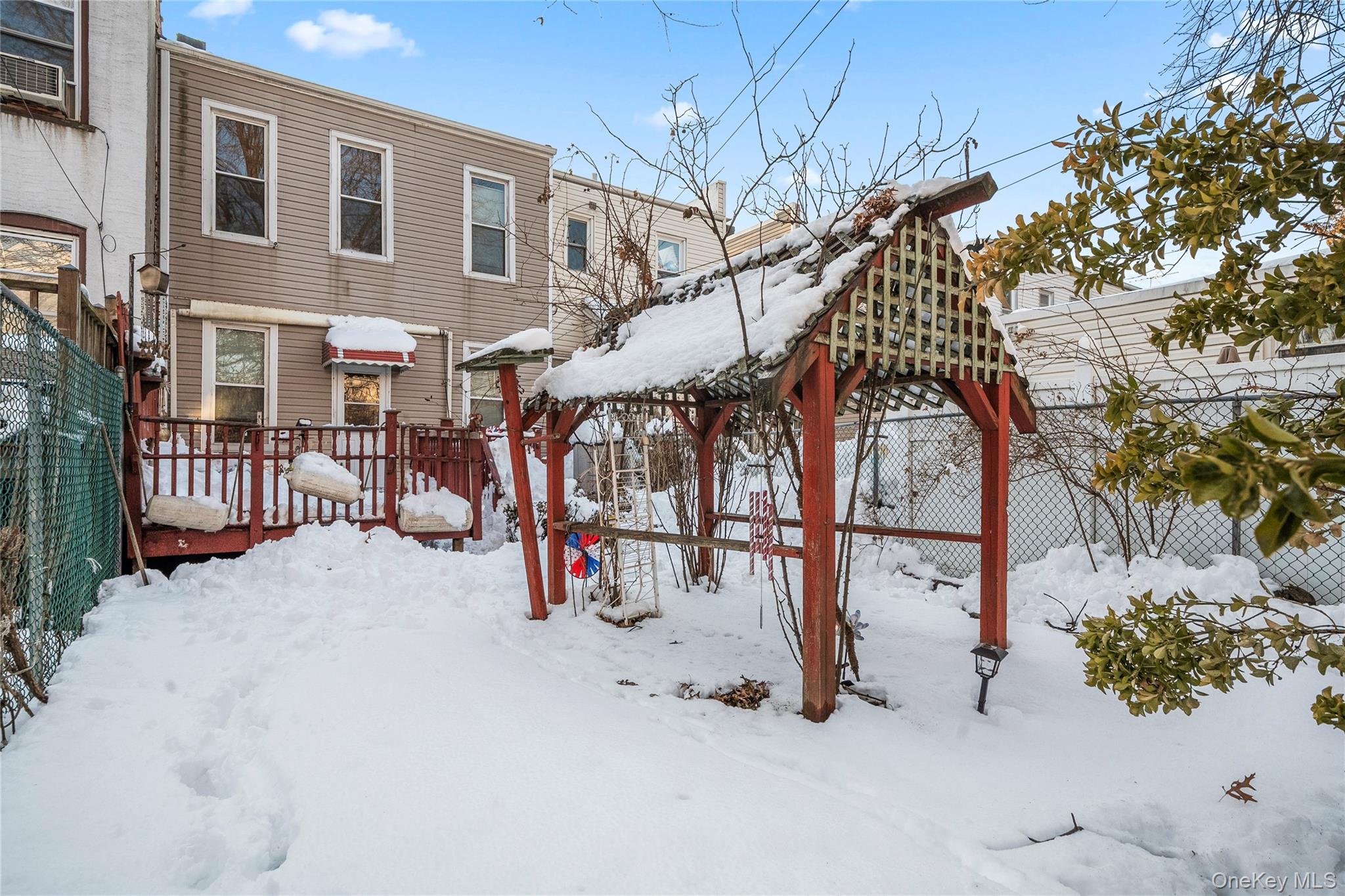 #16 photo, 73-35 71st Place, Glendale , NY 11385