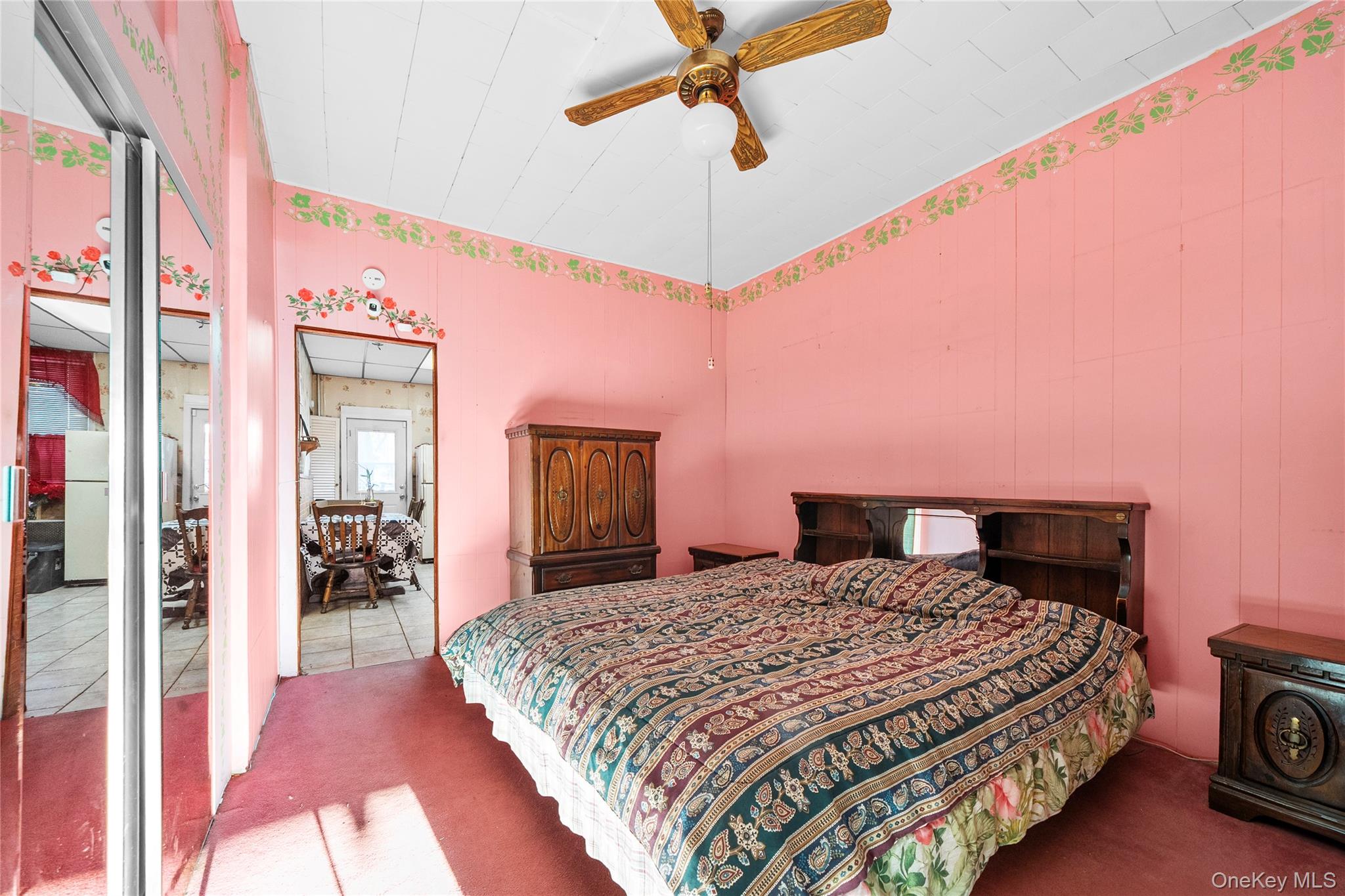 #7 photo, 73-35 71st Place, Glendale , NY 11385