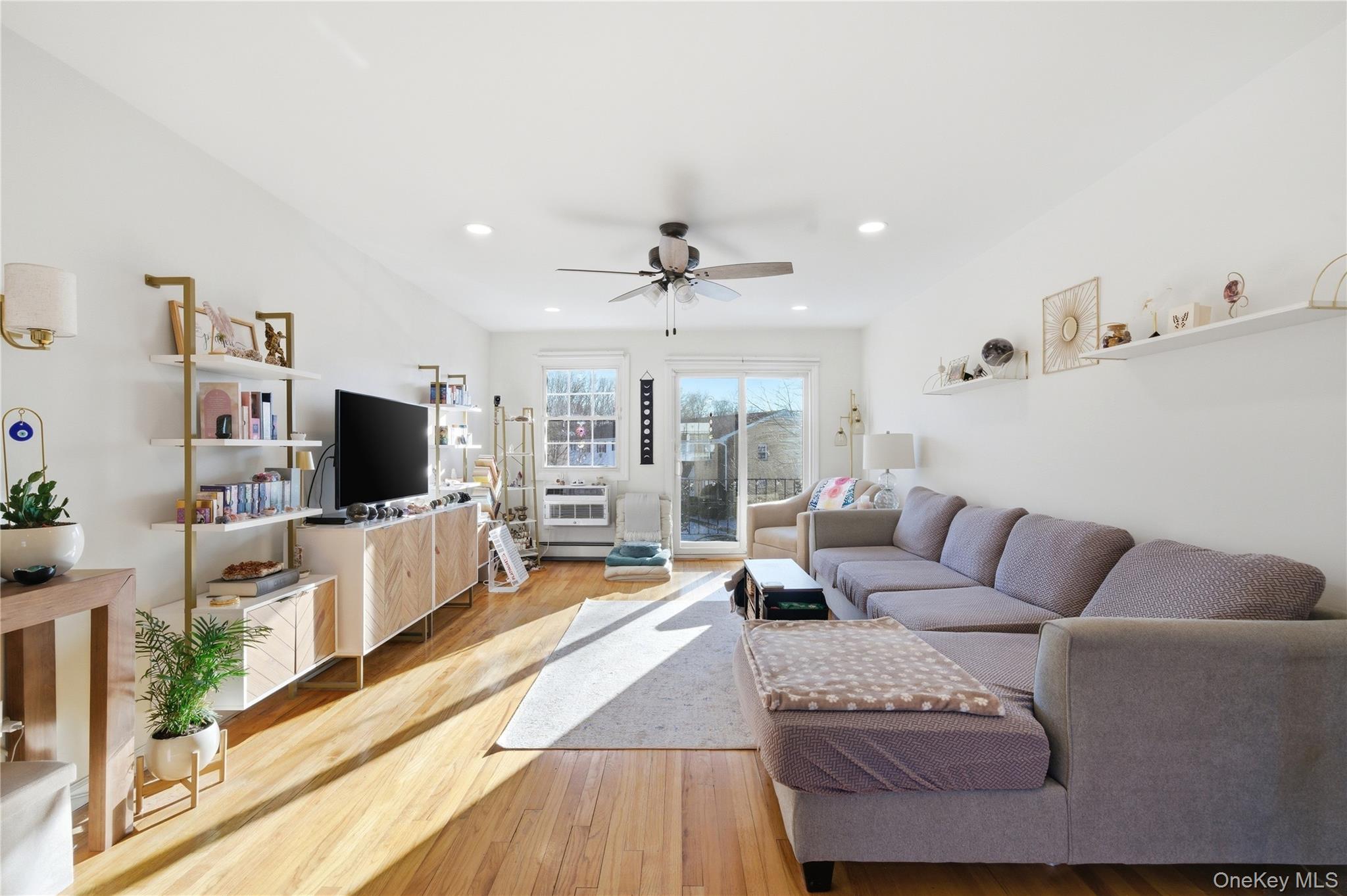 #10 photo, 4743 Wilshire Lane, Oakdale , NY 11769