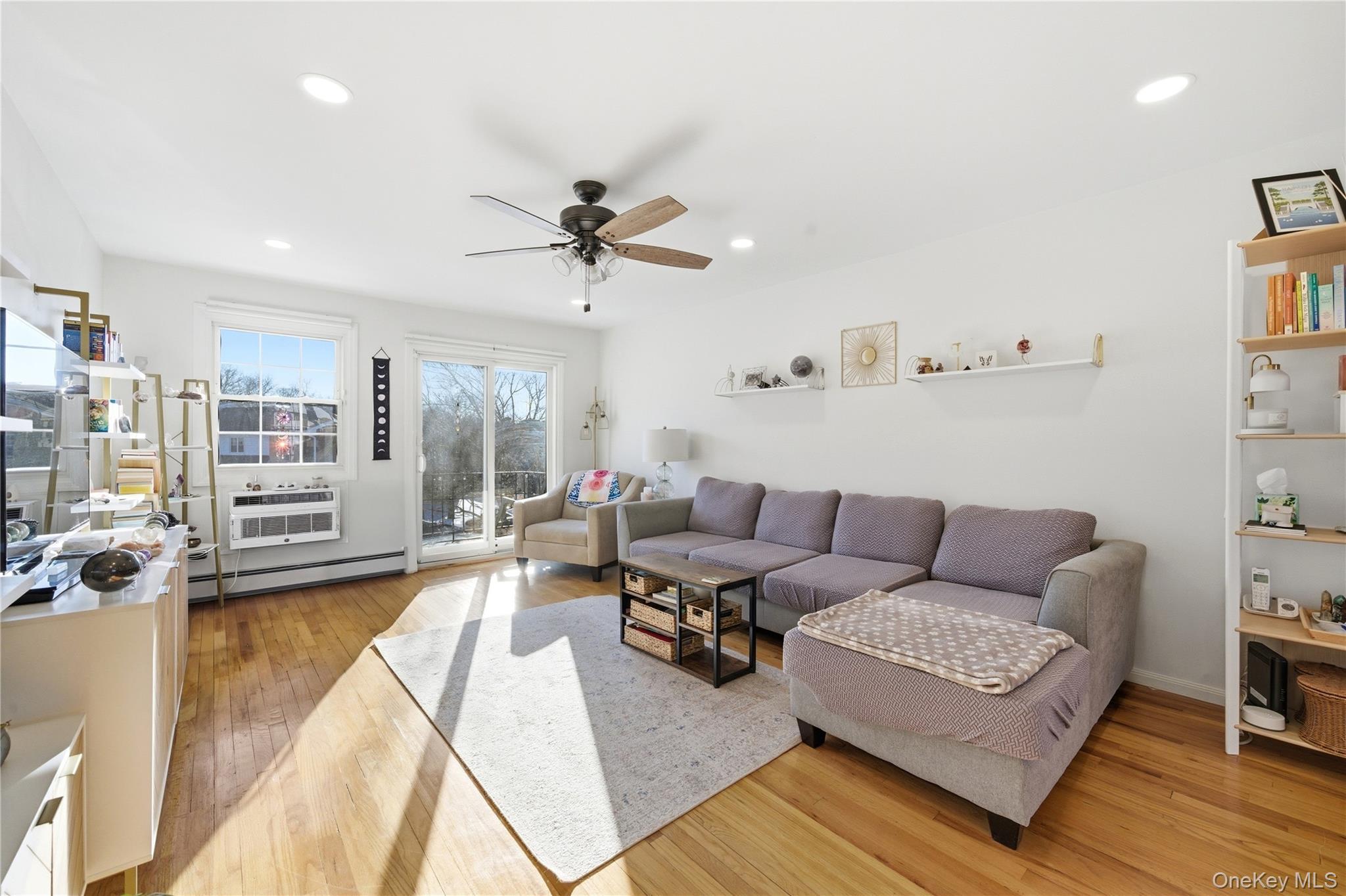 #11 photo, 4743 Wilshire Lane, Oakdale , NY 11769