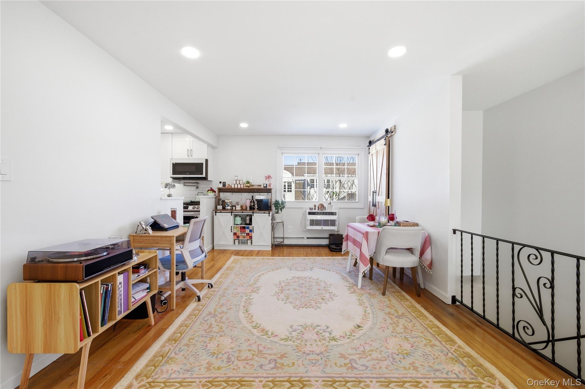 #3 photo, 4743 Wilshire Lane, Oakdale , NY 11769