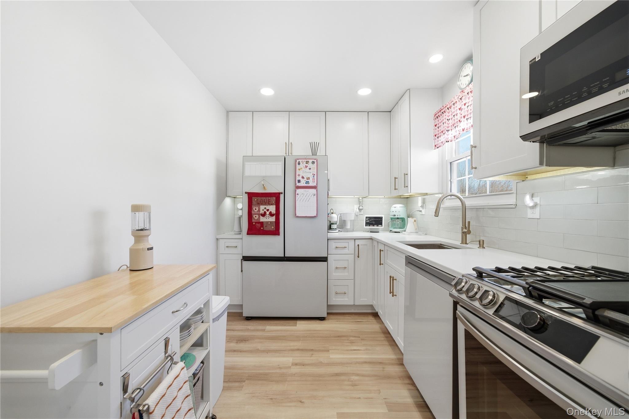 #7 photo, 4743 Wilshire Lane, Oakdale , NY 11769