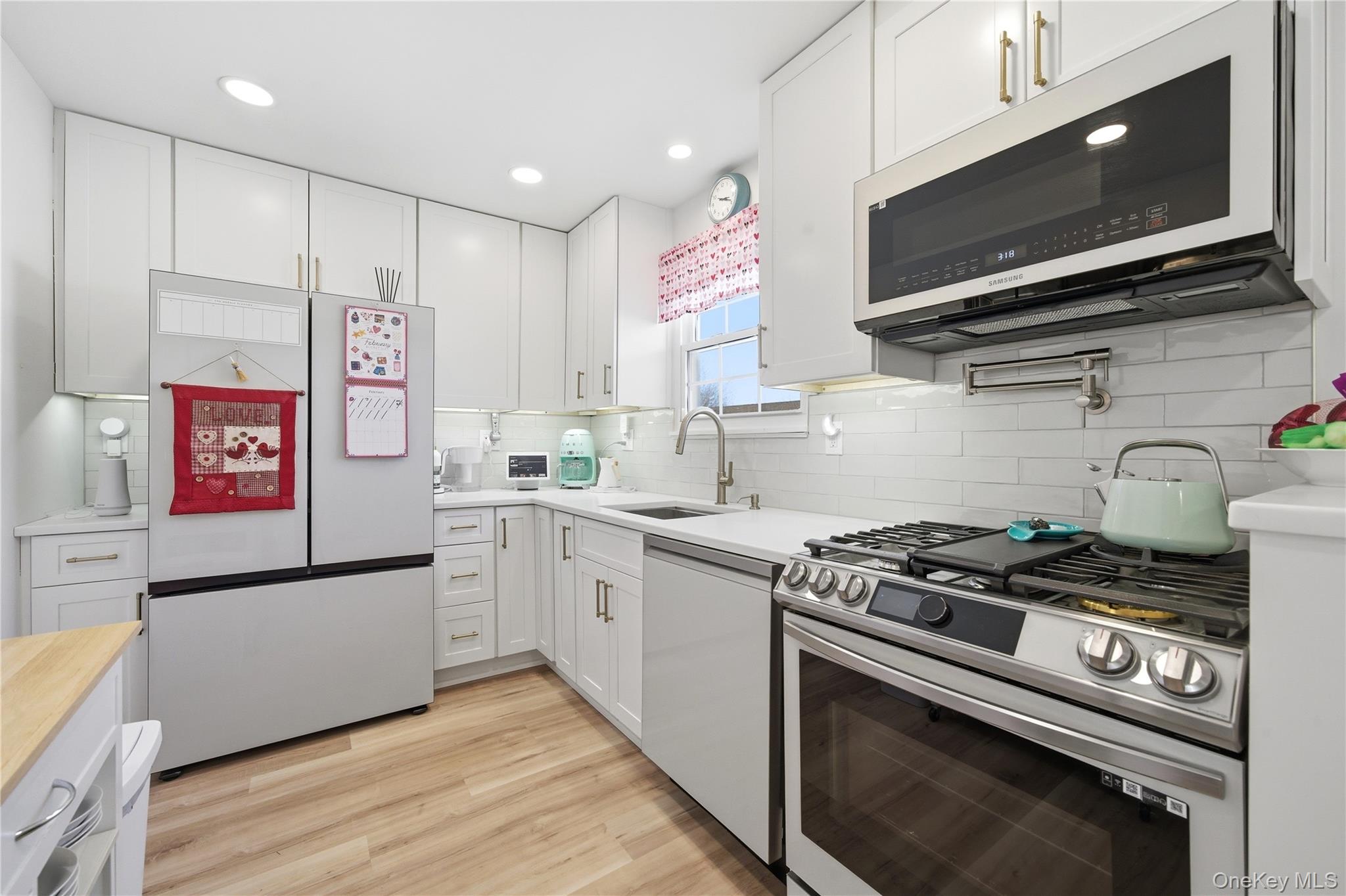 #8 photo, 4743 Wilshire Lane, Oakdale , NY 11769