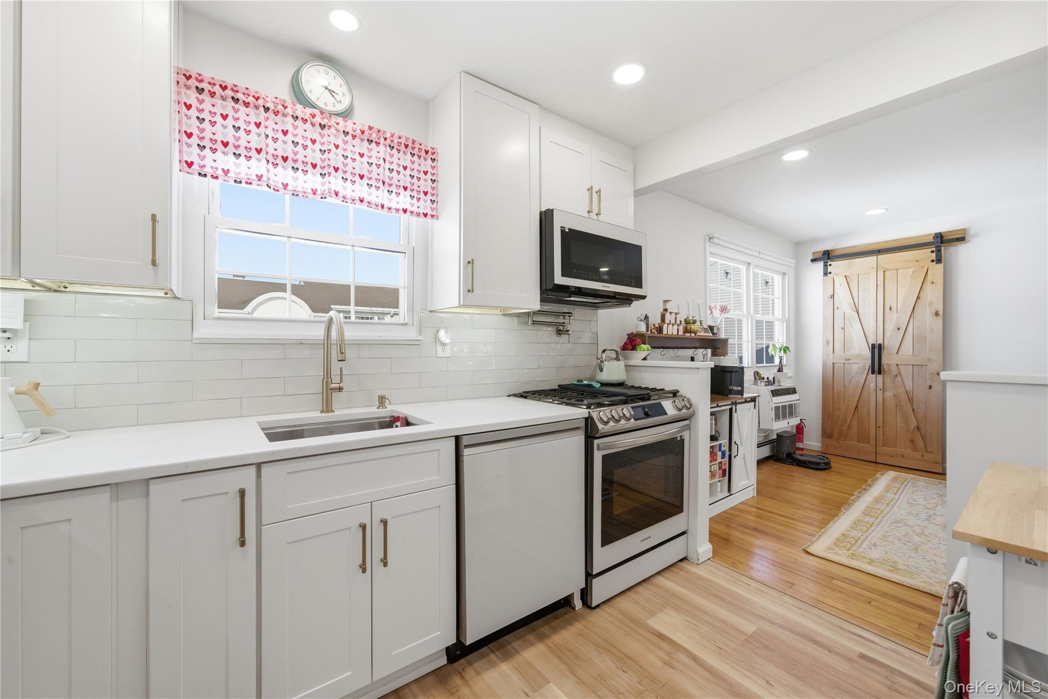 #9 photo, 4743 Wilshire Lane, Oakdale , NY 11769