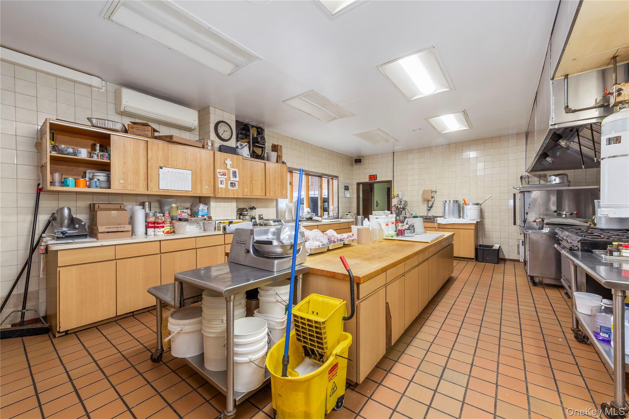 #5 photo, 94-12 Jamaica Avenue, Woodhaven , NY 11421