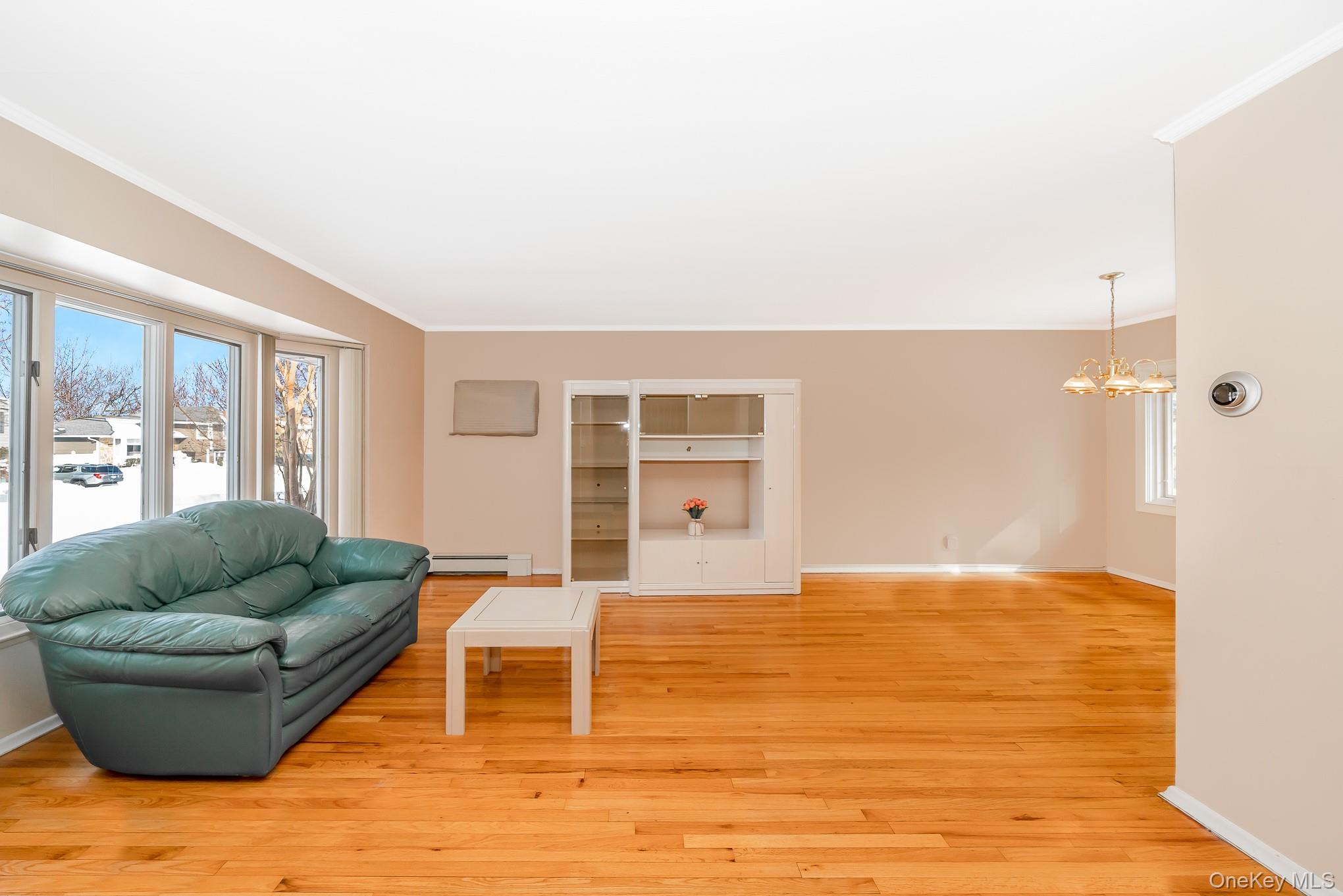 #10 photo, 4 Nottinghill Drive, Massapequa , NY 11758