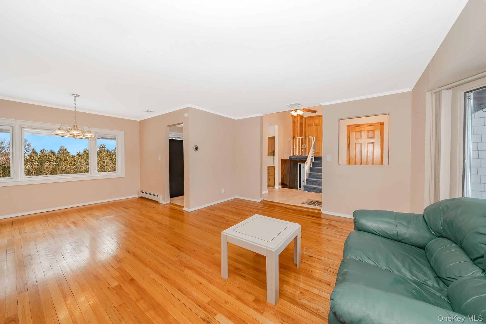 #12 photo, 4 Nottinghill Drive, Massapequa , NY 11758