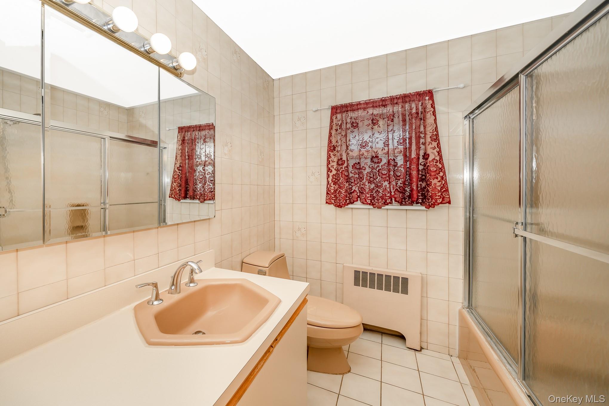 #19 photo, 4 Nottinghill Drive, Massapequa , NY 11758