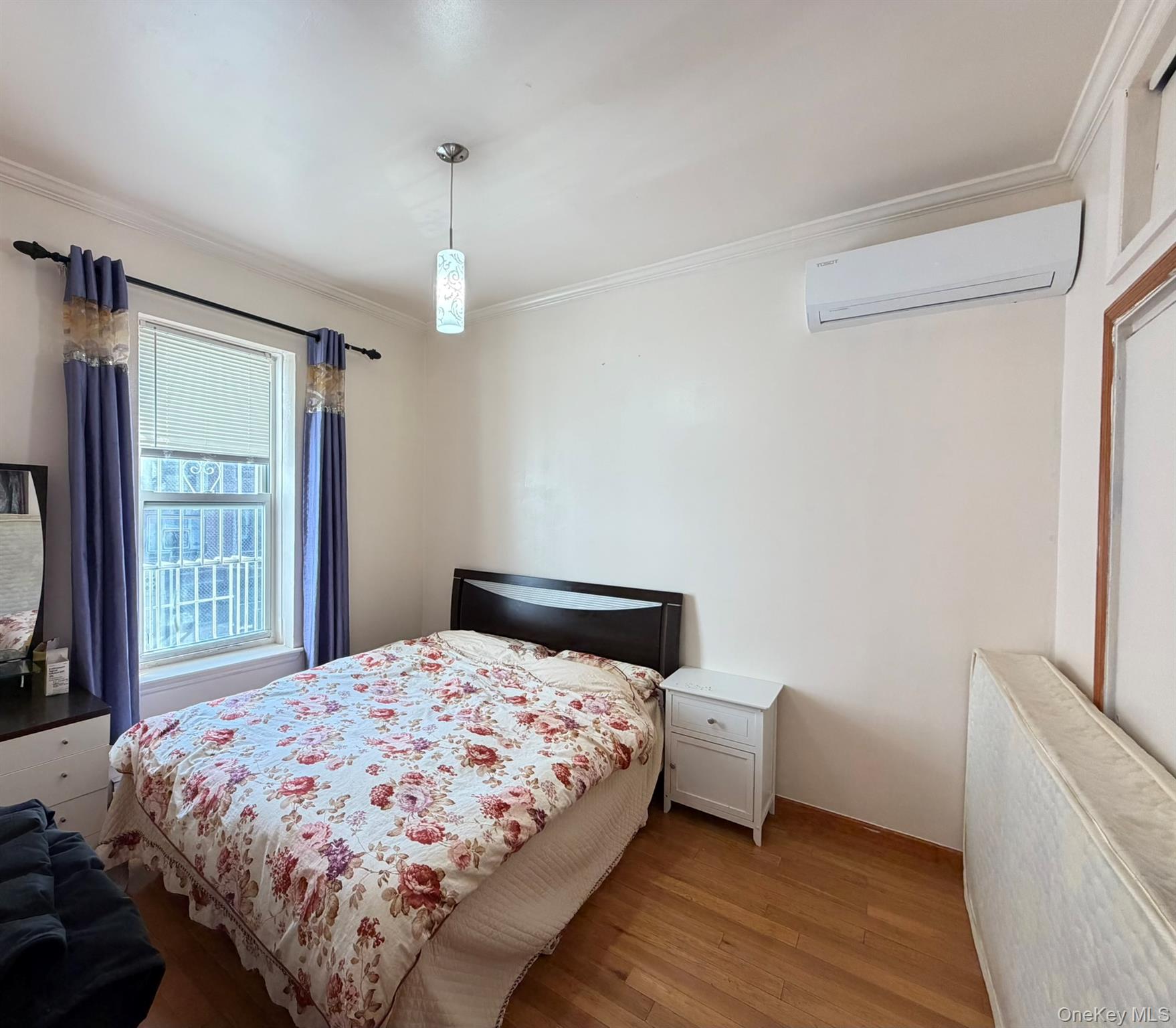 #10 photo, 54-35 69th Lane, كوينز Maspeth , NY 11378