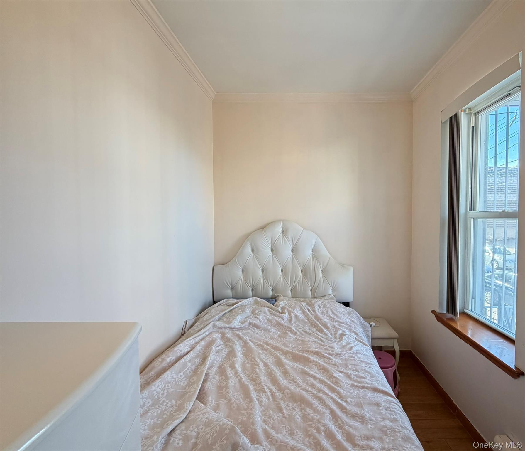 #16 photo, 54-35 69th Lane, كوينز Maspeth , NY 11378