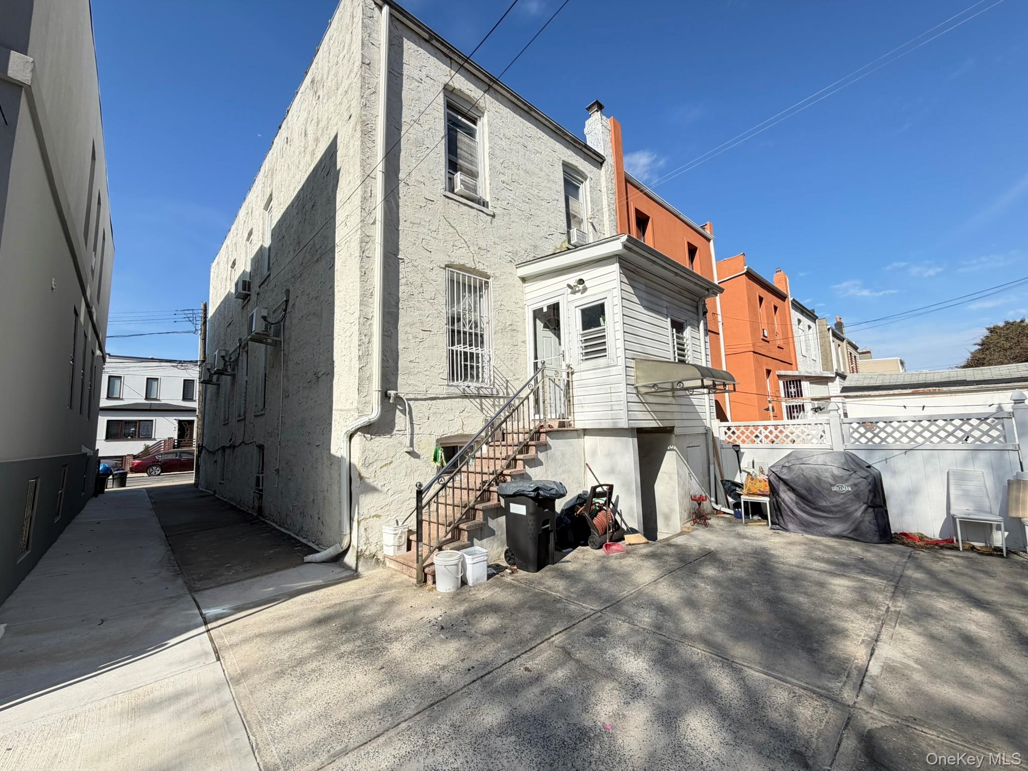 #19 photo, 54-35 69th Lane, كوينز Maspeth , NY 11378