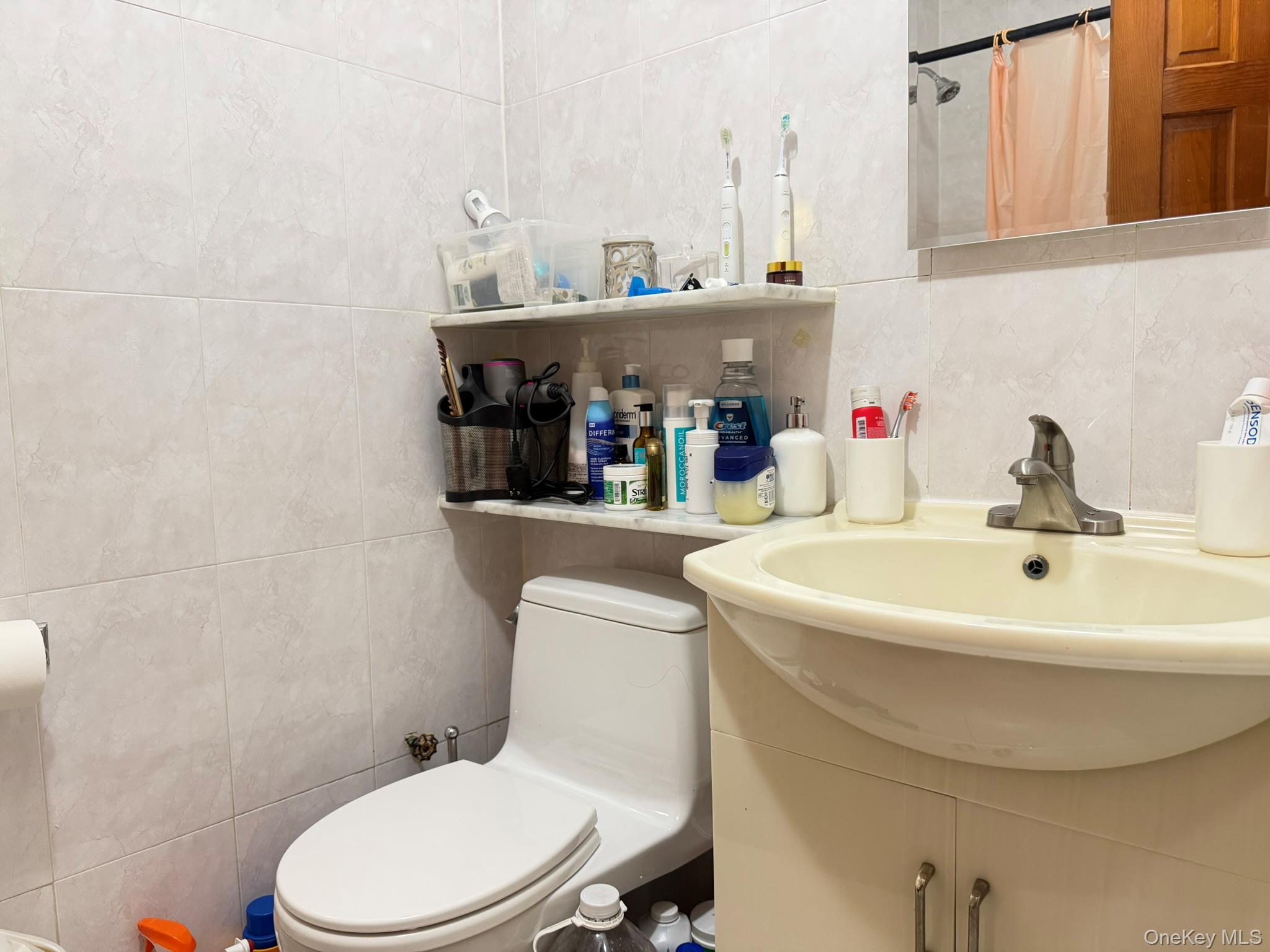 #8 photo, 54-35 69th Lane, كوينز Maspeth , NY 11378