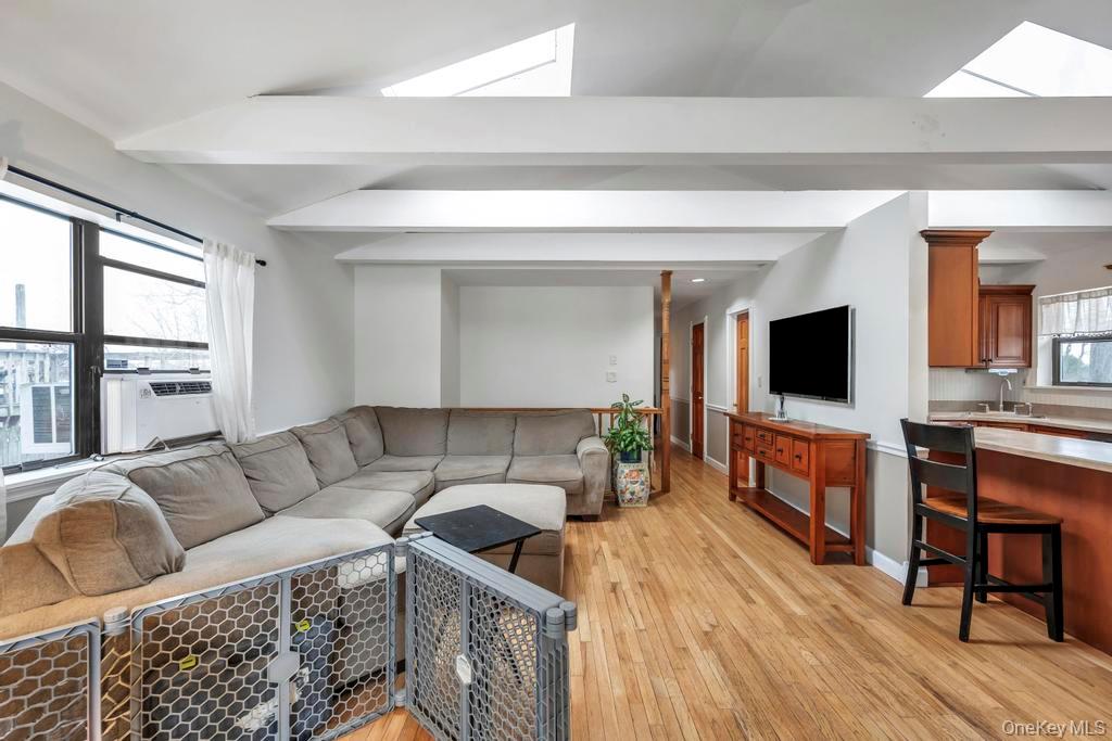 #12 photo, 427 Helene Avenue, Shirley , NY 11967