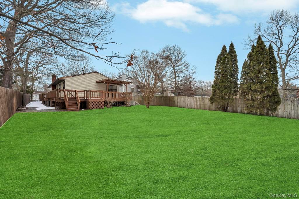 #3 photo, 427 Helene Avenue, Shirley , NY 11967