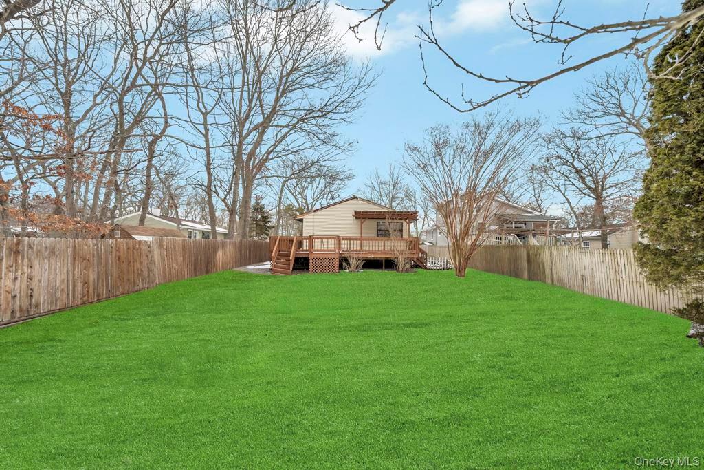 #4 photo, 427 Helene Avenue, Shirley , NY 11967