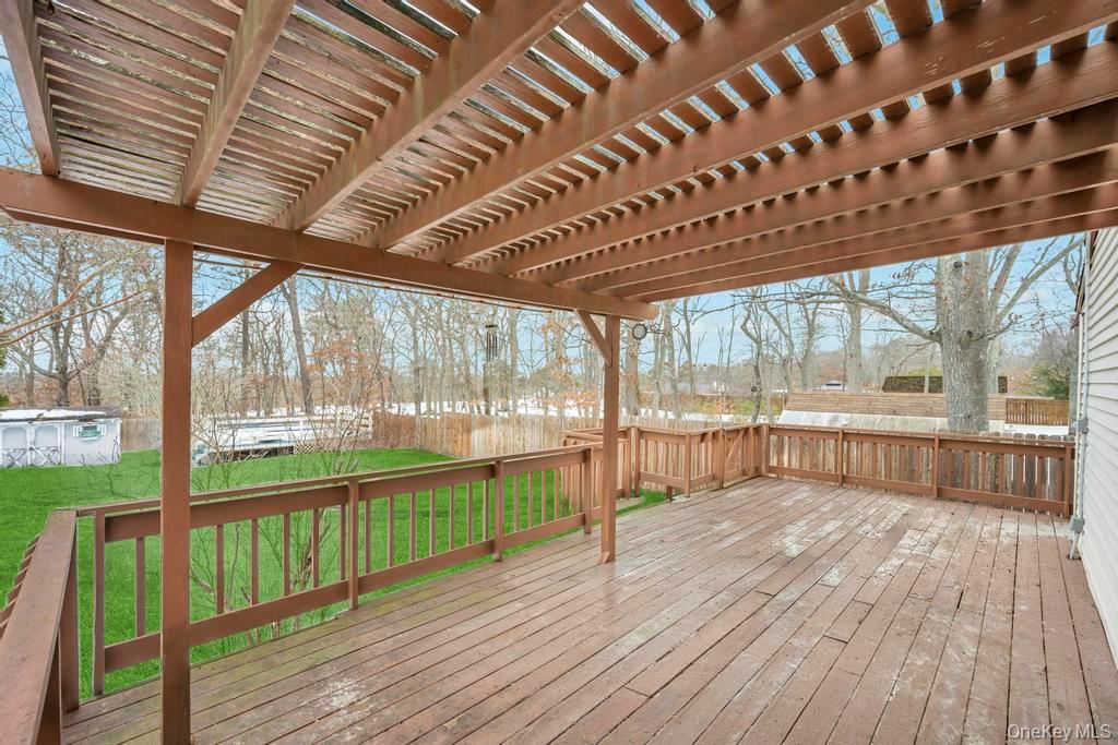 #8 photo, 427 Helene Avenue, Shirley , NY 11967